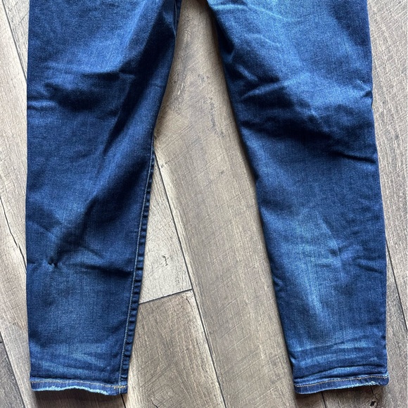 Judy Blue Relaxed Fit Jeans - Picture 9 of 10